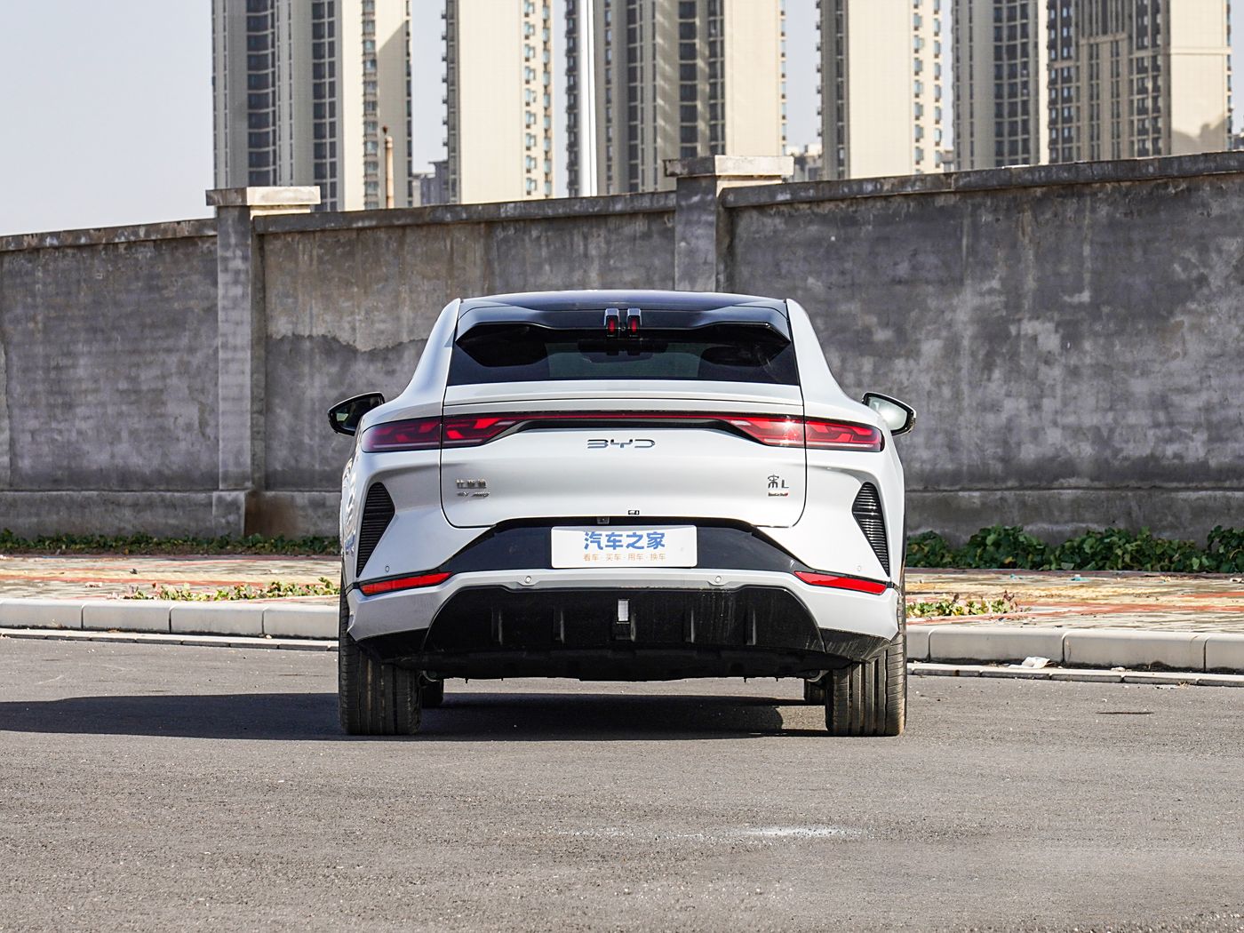 BYD Song L EV
