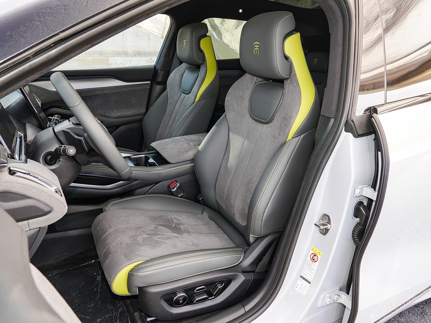 BYD Song L EV
