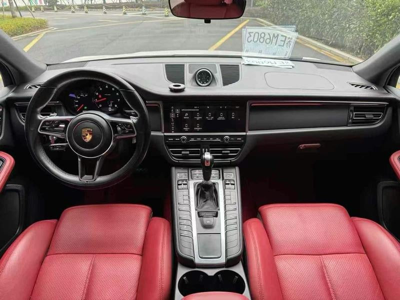 2020 Porsche Macan
